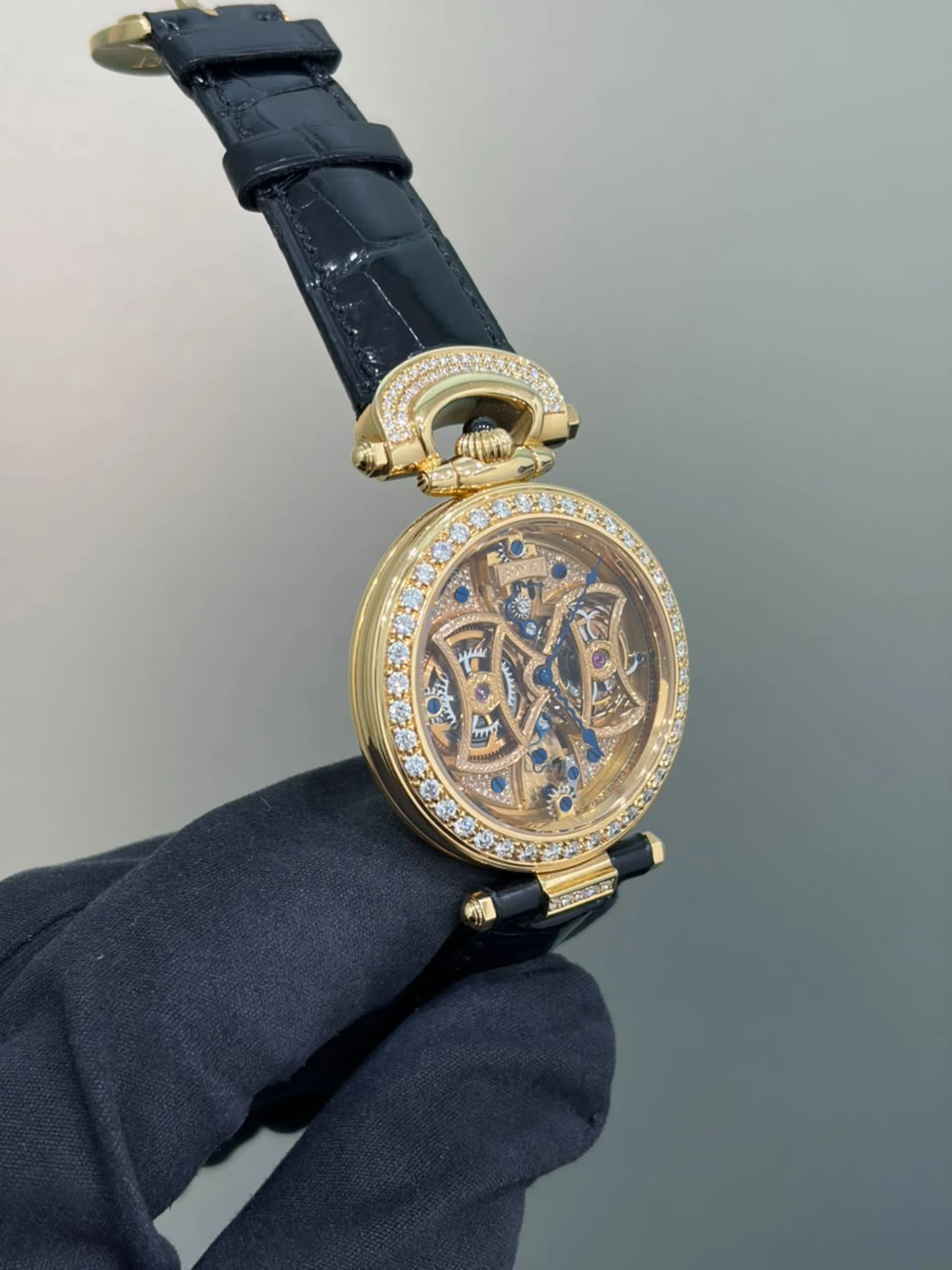 Bovet Amadéo Fleurier Butterfly Tourbillon luxury watch — view 7