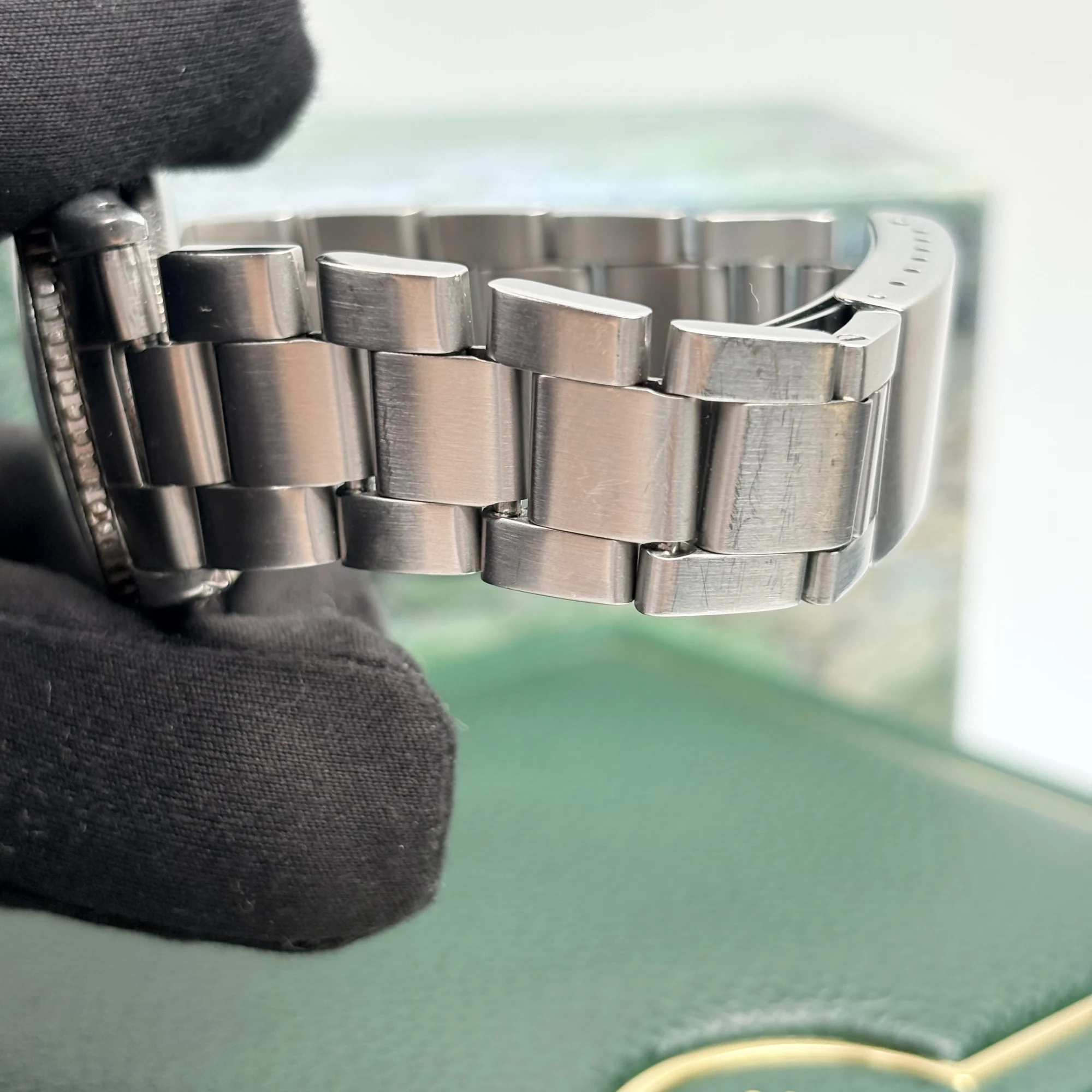 Vintage Rolex Explorer 6610 – 36 mm Steel — gallery view 6