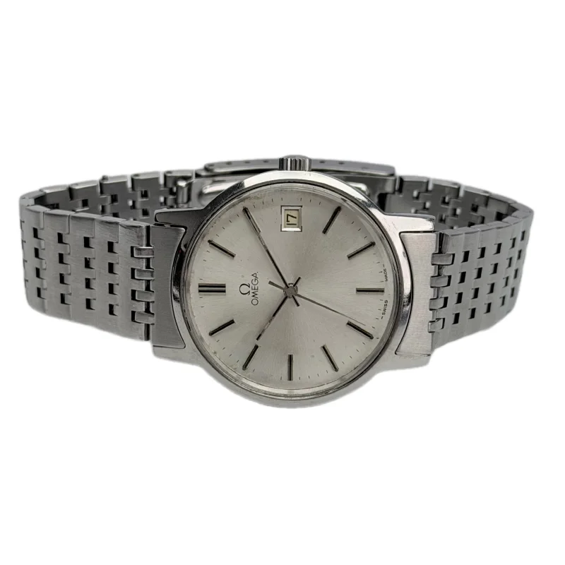 Vintage Omega Mechanical 136.0104 – 35 mm Steel – view 4