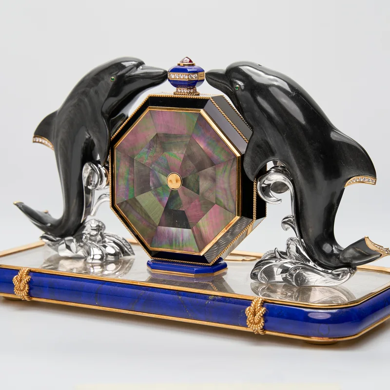 Patek Philippe Dolphin Table Clock – Gold, Diamonds & Mother-of-Pearl – view 4