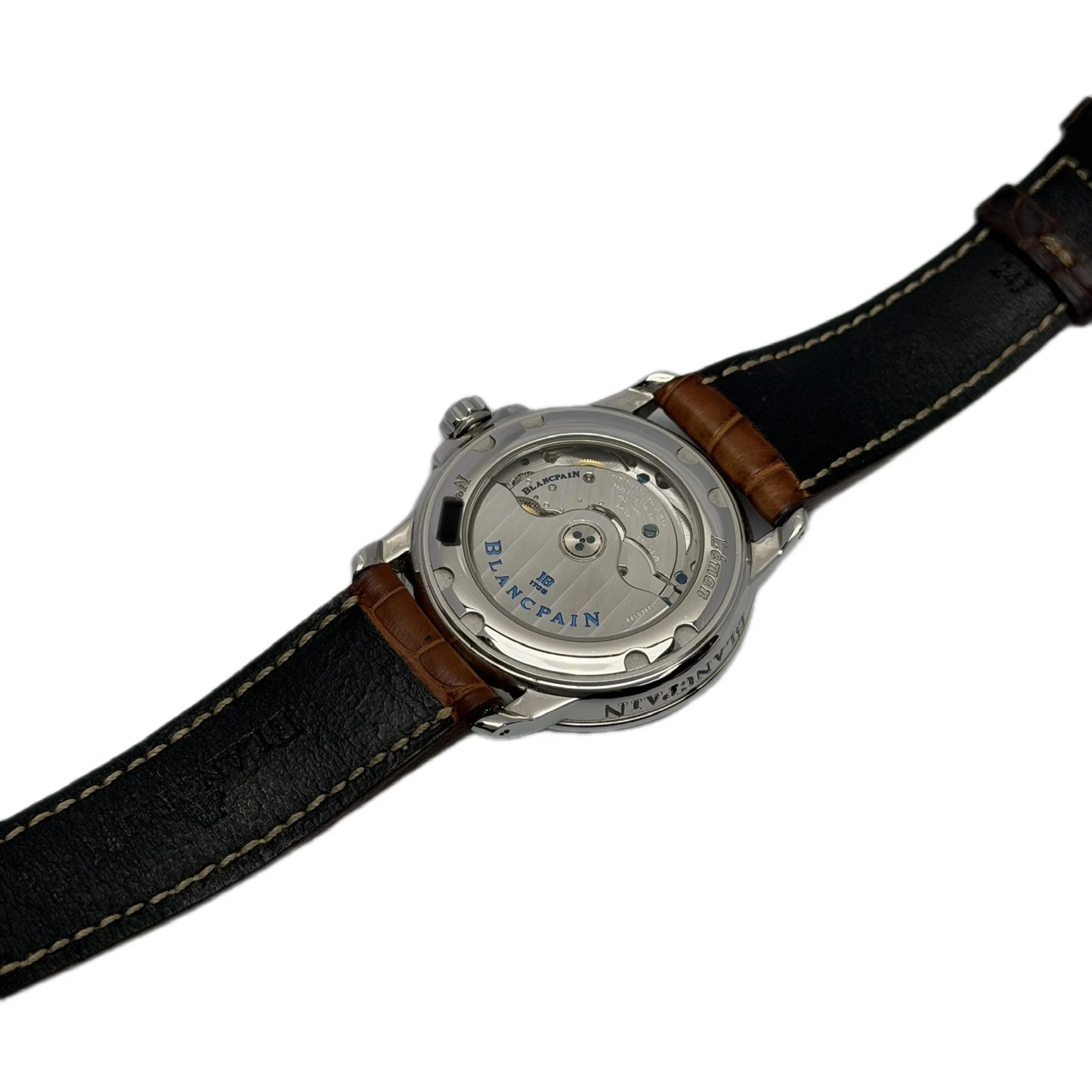 Blancpain Léman Big Date 2150112771 – 38 mm Steel — gallery view 5